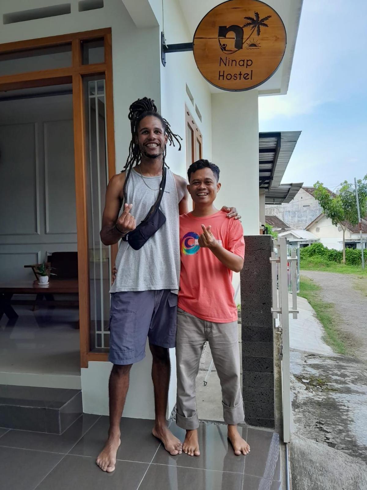 Ninap Hostel Banyuwangi  Exterior photo